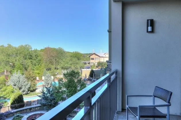 Oda, 2 Büyük (Queen) Boy Yatak, Balkon, Nehir Manzaralı