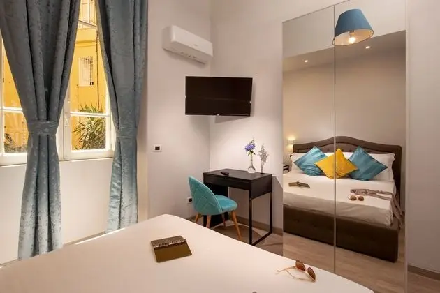 Superior Tek Büyük veya İki Ayrı Yataklı Oda