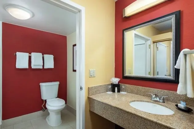 Oda, 2 Büyük (Queen) Boy Yatak (Mobility/Hearing Accessible, Tub)