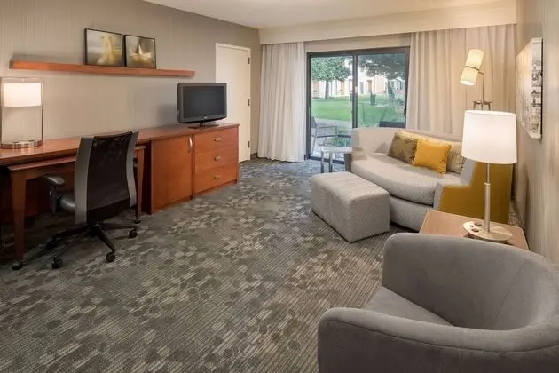Süit, 1 En Büyük (King) Boy Yatak ve Çekyat (One Bedroom)