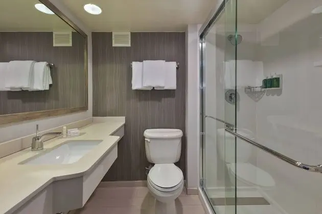 Oda, 1 En Büyük (King) Boy Yatak ve Çekyat