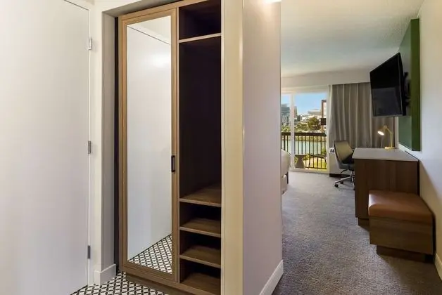 Deluxe Oda, 1 En Büyük (King) Boy Yatak ve Çekyat