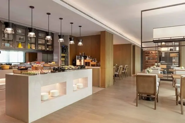 Oda, 2 Çift Kişilik Yatak, Şehir Manzaralı