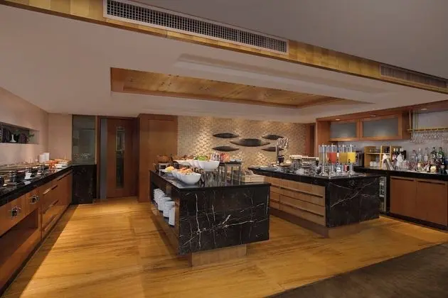 Süit, 1 En Büyük (King) Boy Yatak, Sigara İçilebilir