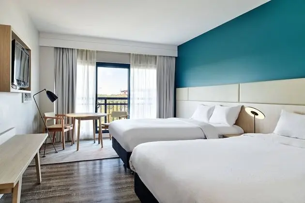 Oda, 2 Çift Kişilik Yatak, Balkon