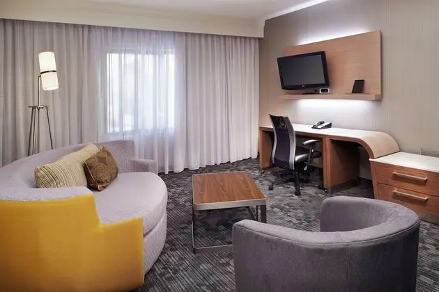 Süit, 1 En Büyük (King) Boy Yatak ve Çekyat (Mobility Accessible, Tub)