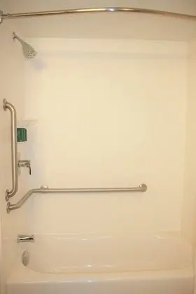 Oda, 2 Büyük (Queen) Boy Yatak