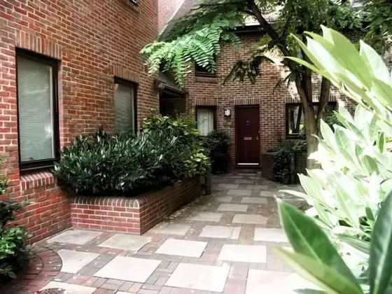 Apart Daire, 2 Yatak Odası (The Courtyard Penthouse)