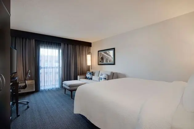 Deluxe Oda, 1 En Büyük (King) Boy Yatak ve Çekyat, Balkon (Hearing Accessible)