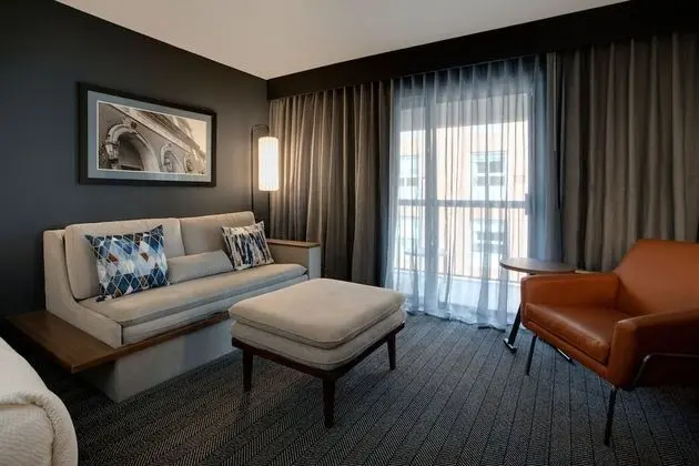 Deluxe Oda, Birden Çok Yatak, Balkon
