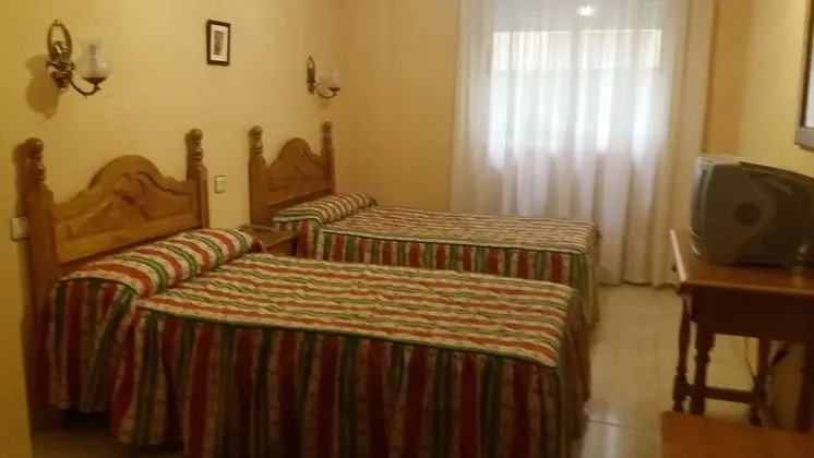 Tek Büyük veya İki Ayrı Yataklı Oda