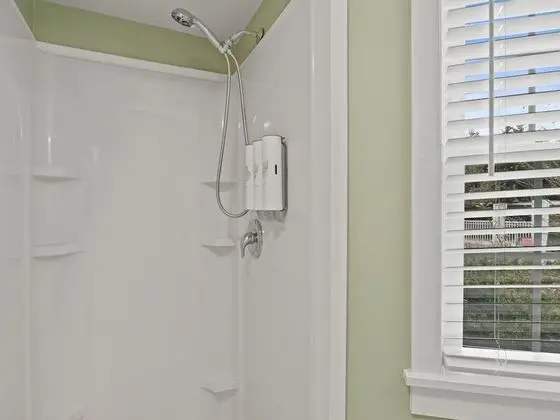 Deluxe King Suite, 1 King Bed w/ Kitchen, Non Smoking, 2 guests - pets allowed w/ fee