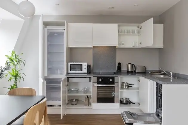 One Bedroom Apartment Plus