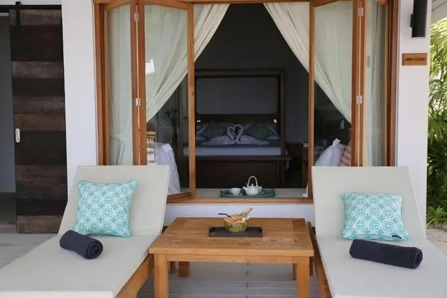 Bay View - Beachfront