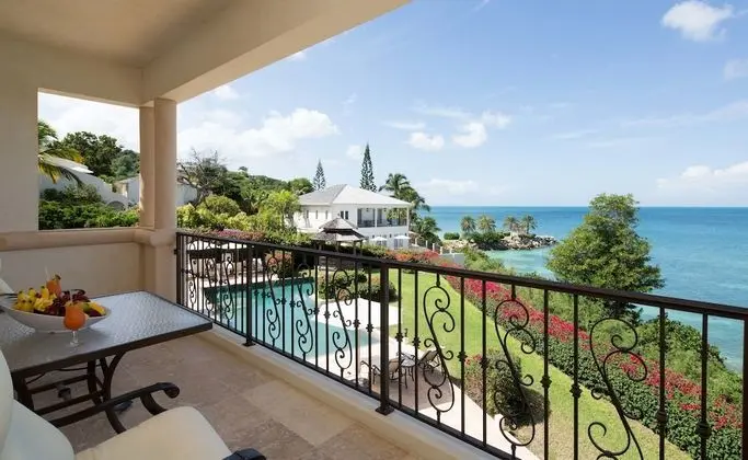 Cove Suite
