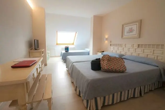 Oda (2 adults + 2 children)