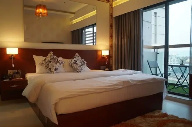 Deluxe Oda, Balkon, Göl Manzaralı