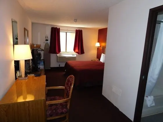 Standard Oda, 1 En Büyük (King) Boy Yatak, Engellilere Uygun, Buzdolabı ve Mikrodalga