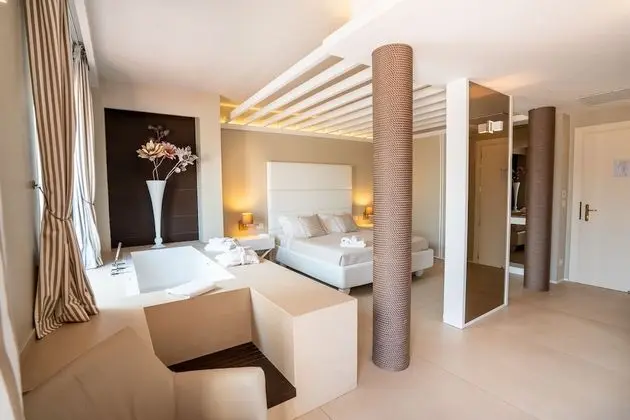 Süit, Sıcak Su Küveti