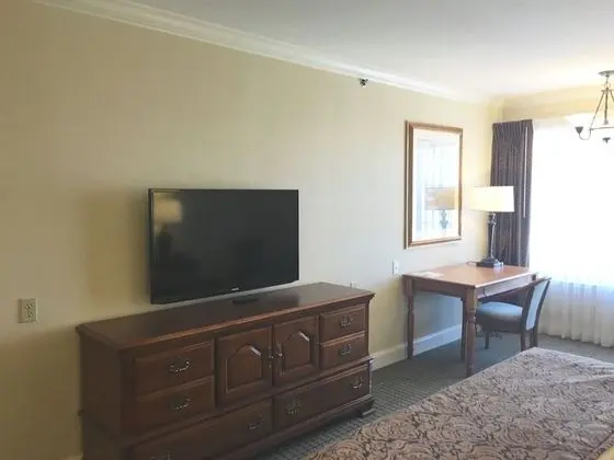 Room, 1 King Bed, Busy Lombard Street