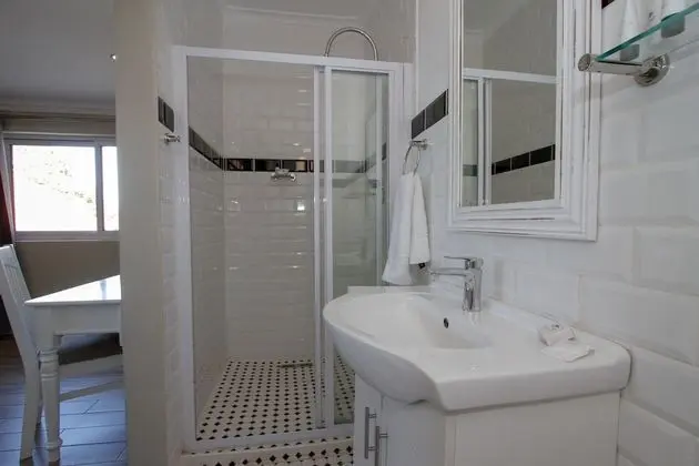 Comfort Tek Büyük veya İki Ayrı Yataklı Oda, 4 Yatak Odası