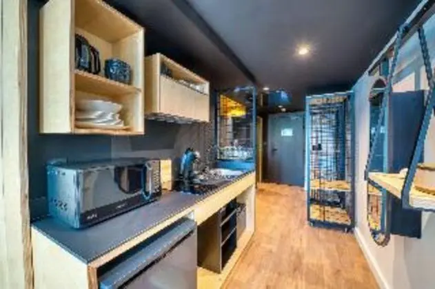STUDIO