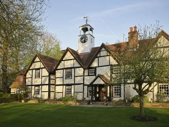 Süit (The Dower House)
