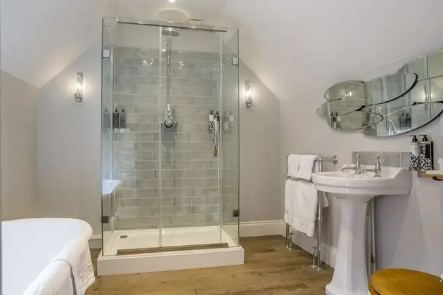 Exclusive Kır Evi, Özel Banyo (The Cowsheds - Sleeps 19)