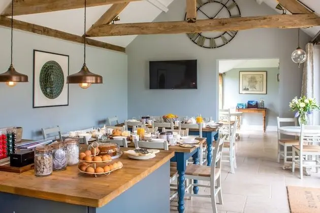 Exclusive Kır Evi, Özel Banyo (The Cowsheds - Sleeps 19)