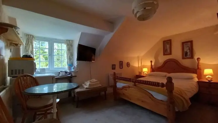 Tek Büyük Yataklı Oda, 1 Çift Kişilik Yatak
