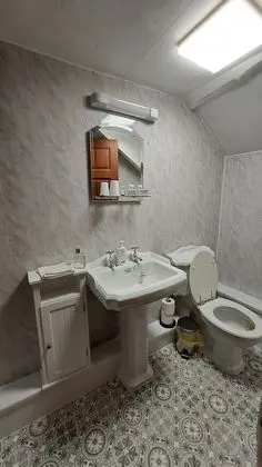 Tek Büyük Yataklı Oda, 1 Çift Kişilik Yatak