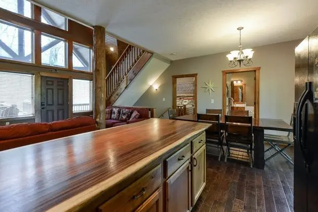 Ev (Coyote Cabin - EXCELLENT Location - 6)