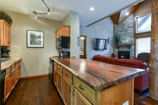 Ev (Coyote Cabin - EXCELLENT Location - 6)