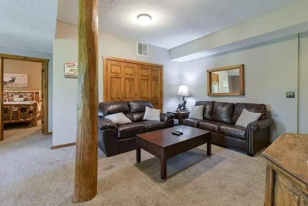 Ev (Coyote Cabin - EXCELLENT Location - 6)