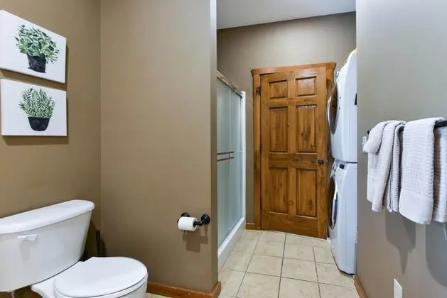 Ev (Coyote Cabin - EXCELLENT Location - 6)