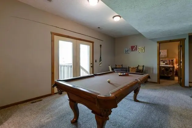 Ev (Coyote Cabin - EXCELLENT Location - 6)