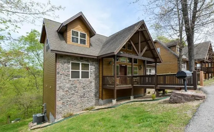 Ev (Coyote Cabin - EXCELLENT Location - 6)