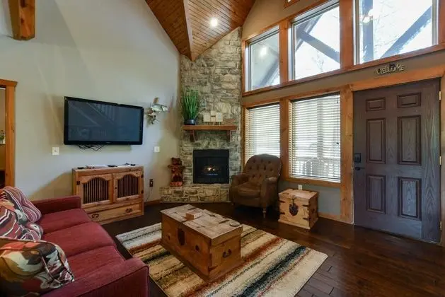Ev (Coyote Cabin - EXCELLENT Location - 6)