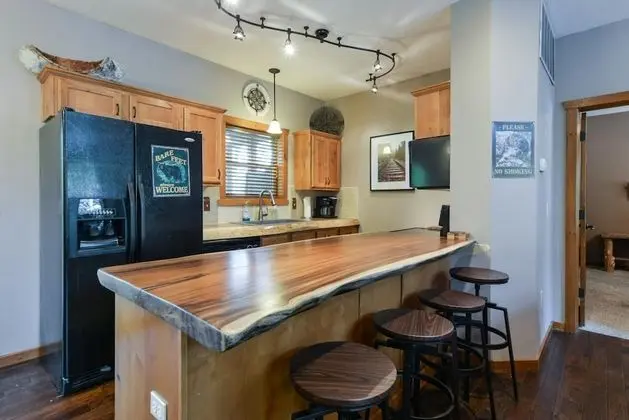 Ev (Coyote Cabin - EXCELLENT Location - 6)