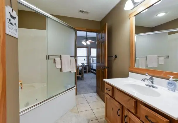 Ev (Coyote Cabin - EXCELLENT Location - 6)