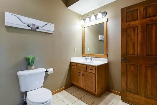 Ev (Coyote Cabin - EXCELLENT Location - 6)