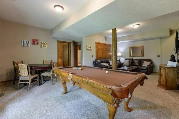 Ev (Coyote Cabin - EXCELLENT Location - 6)