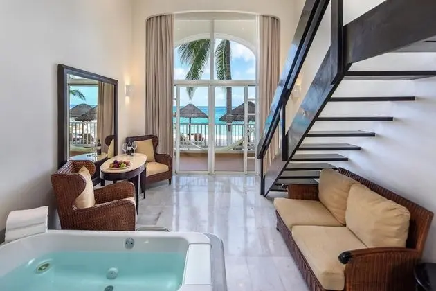 Superior Loft Suite Ocean View - Kids & Teens Free