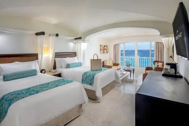 Superior Ocean View Suite - Kids & Teens Free