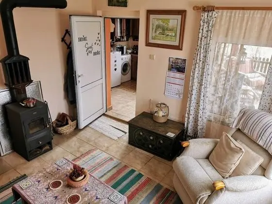 Kır Evi, 1 Büyük (Queen) Boy Yatak ve Çekyat