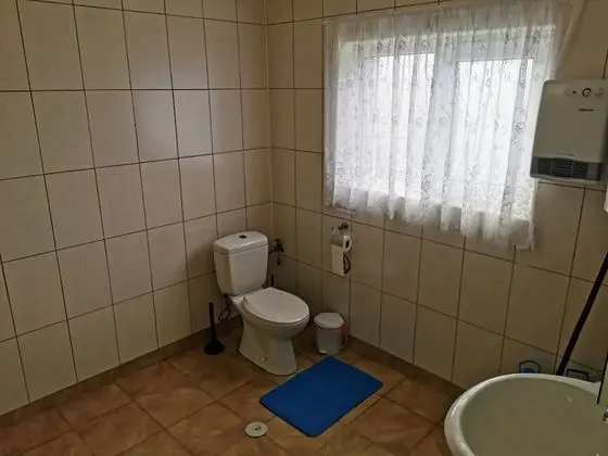 Kır Evi, 1 Büyük (Queen) Boy Yatak ve Çekyat