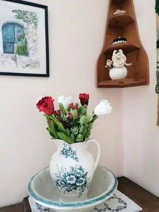 Kır Evi, 1 Büyük (Queen) Boy Yatak ve Çekyat