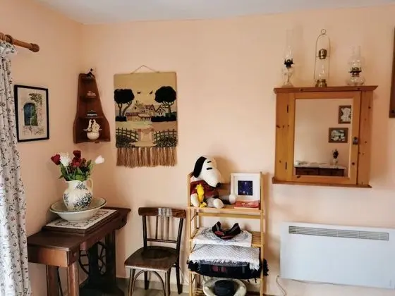 Kır Evi, 1 Büyük (Queen) Boy Yatak ve Çekyat
