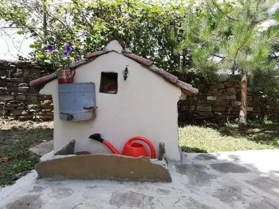 Kır Evi, 1 Büyük (Queen) Boy Yatak ve Çekyat