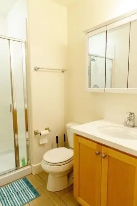 Ev (Cozy 3-Bedroom in Fremont, Near BART!)